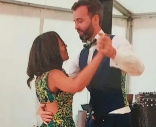 Pareja en su primer baile de boda, baile nupcial en Valencia